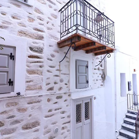 Feriehus Rustic House In Ano Syros