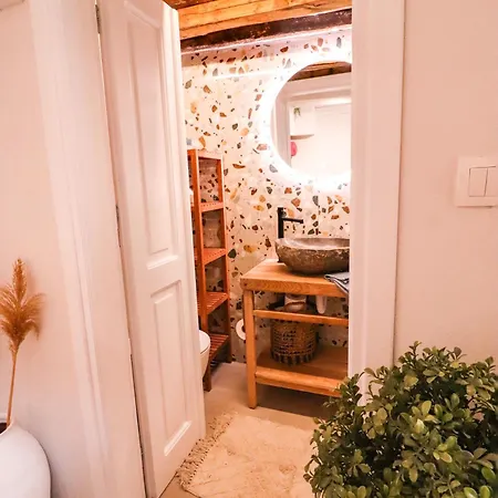 Feriehus Rustic House In