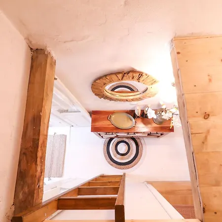 Traditional House In * Ano Syros