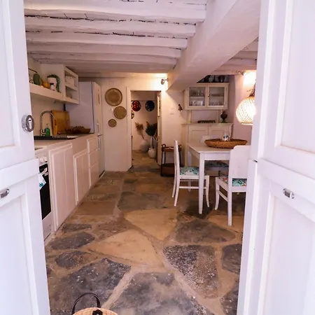 Feriehus Rustic House In Ano Syros