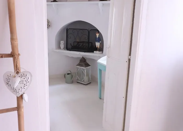 Rustic House In Ano Syros