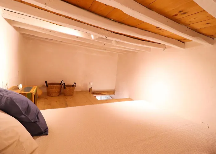 Semesterbostad Rustic House In