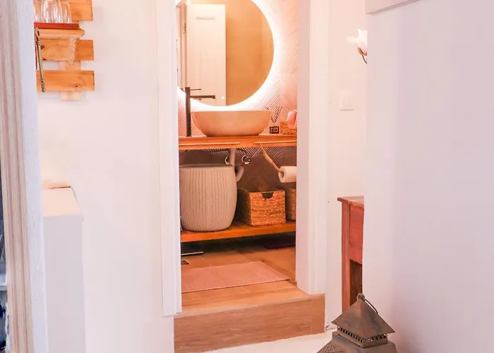 Rustic House In Ano Syros