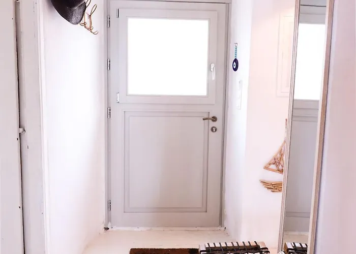 Semesterbostad Rustic House In *