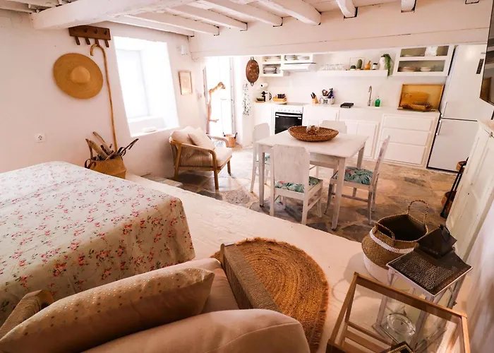 Rustic House In Semesterbostad