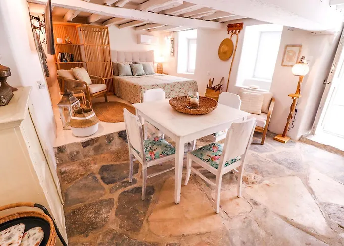 Rustic House In Semesterbostad *