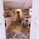 Σπίτι διακοπών Rustic House In Άνω Σύρος