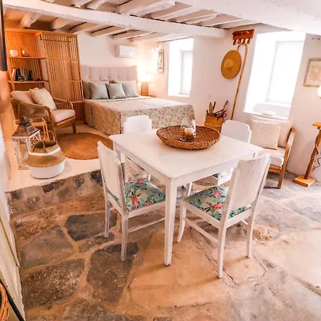 Rustic House In Tatil Evi *